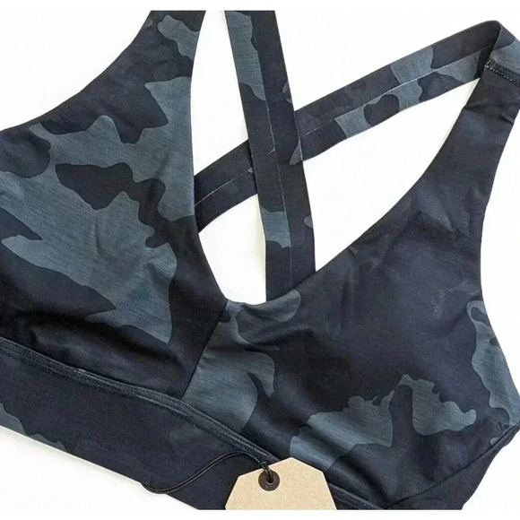 Prana Layna Bra Black Camo Gray Strappy V Neck Sports Bra NEW Size XS $59 - Picture 3 of 4